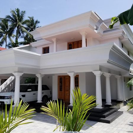 Luxury Villas Of Guruvāyūr Zewnętrze zdjęcie